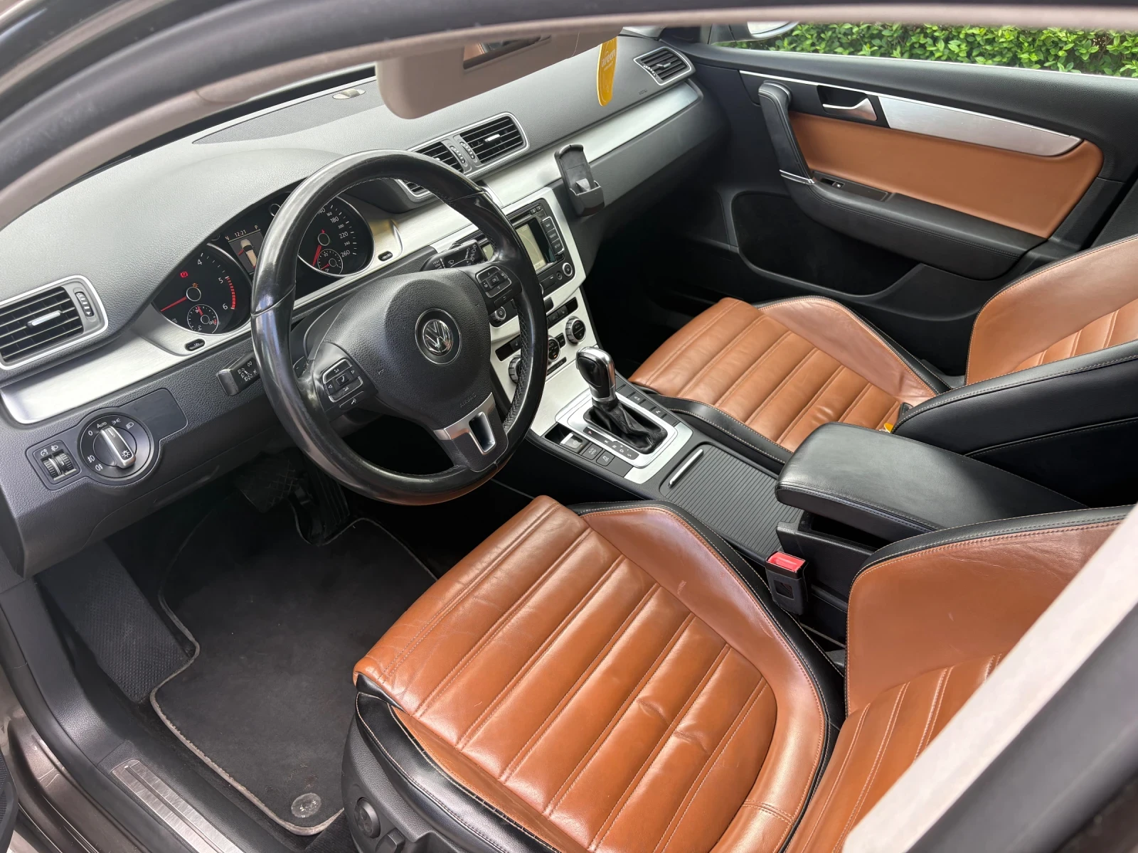 VW Passat, снимка 15 - Автомобили и джипове - 54611272