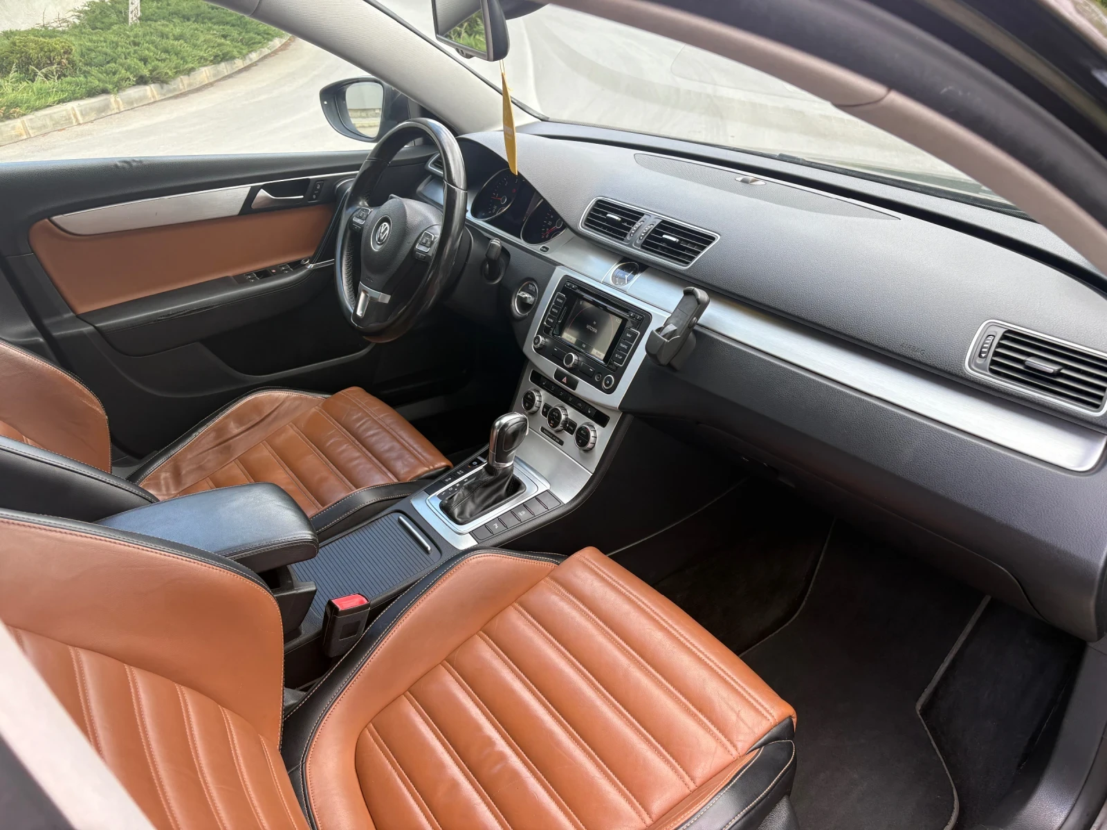 VW Passat, снимка 8 - Автомобили и джипове - 54611272