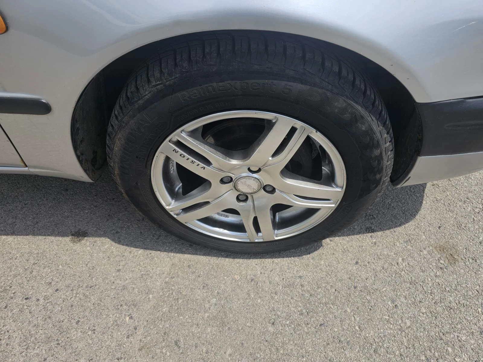 Toyota Corolla 1.3, снимка 14 - Автомобили и джипове - 54770774