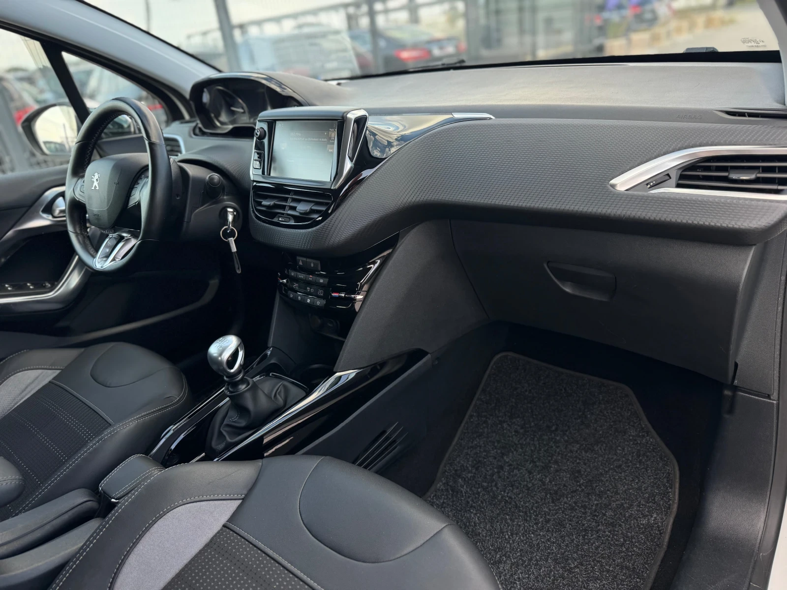 Peugeot 2008 1.6HDI GT-LINE, снимка 13 - Автомобили и джипове - 54791410