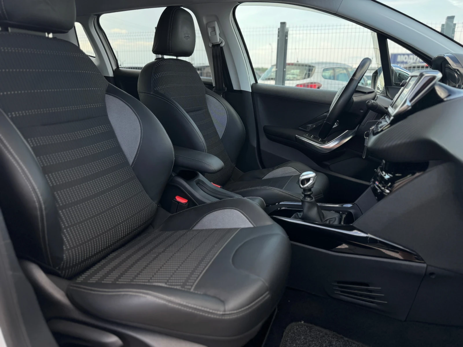 Peugeot 2008 1.6HDI GT-LINE, снимка 14 - Автомобили и джипове - 54791410
