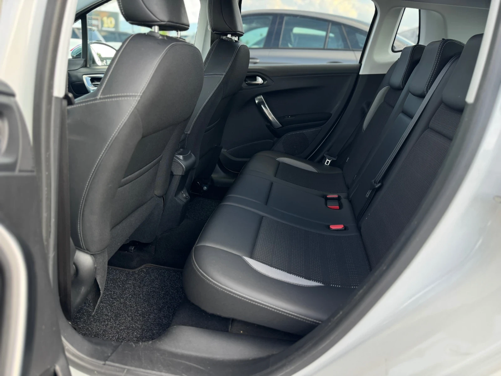 Peugeot 2008 1.6HDI GT-LINE, снимка 11 - Автомобили и джипове - 54791410