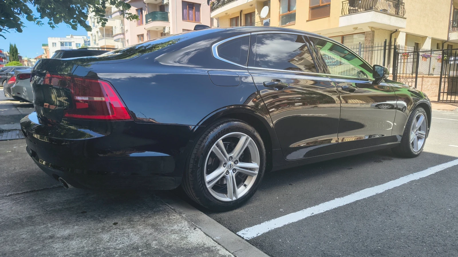 Volvo S90 D4, снимка 5 - Автомобили и джипове - 54900644