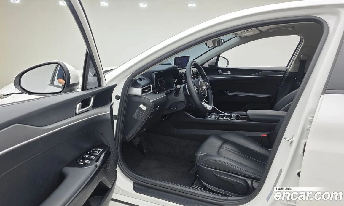 Kia K5 2.0 Trendy, снимка 10 - Автомобили и джипове - 55669031