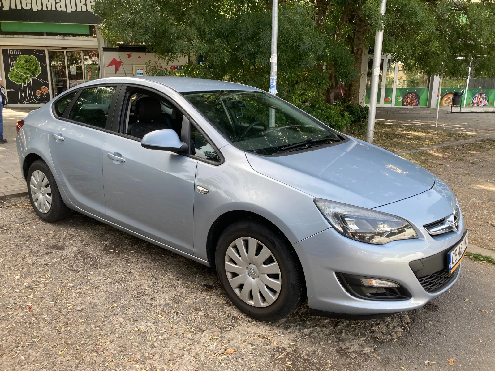 Opel Astra "J" без забележки, снимка 3 - Автомобили и джипове - 55861316