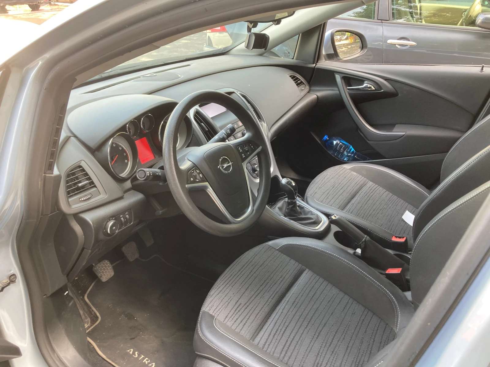 Opel Astra "J" без забележки, снимка 8 - Автомобили и джипове - 55861316