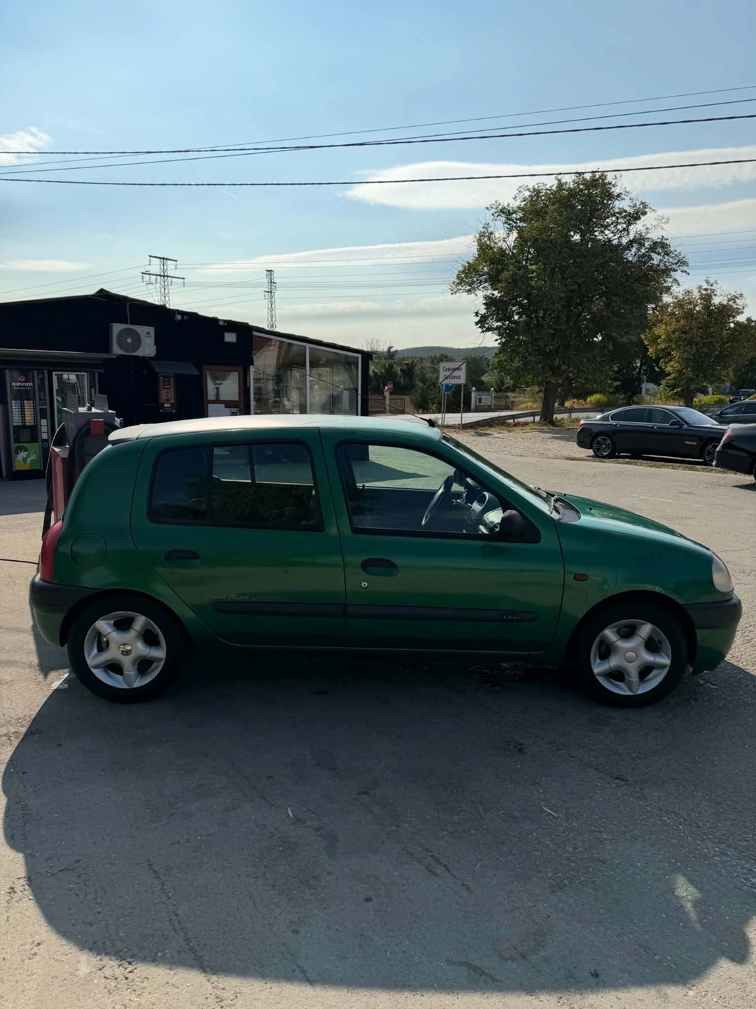 Renault Clio, снимка 3 - Автомобили и джипове - 56130076