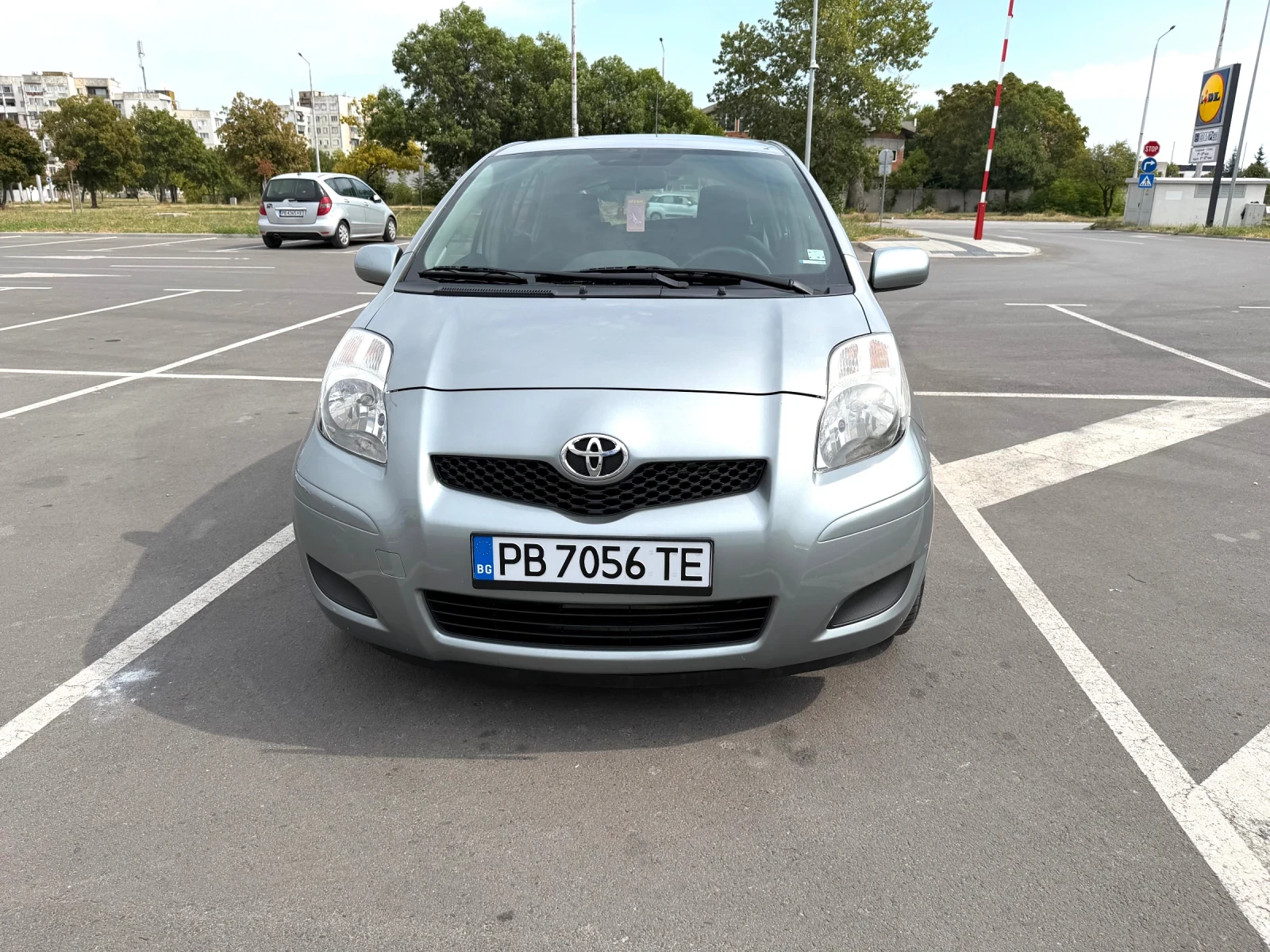 Toyota Yaris 1, 33 VVT-i, снимка 3 - Автомобили и джипове - 56155329