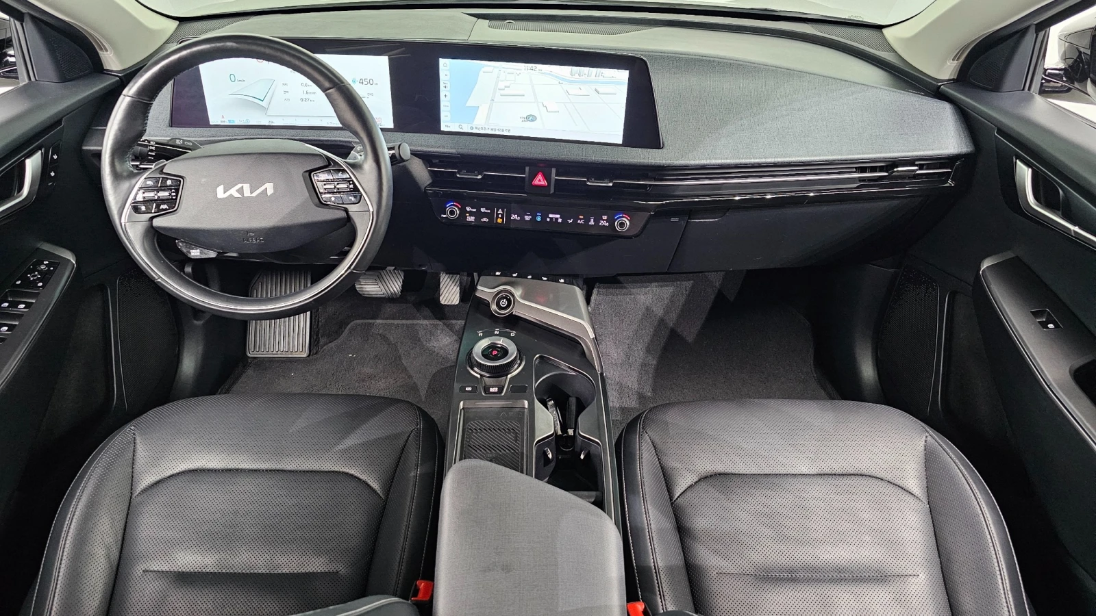Kia EV6 Long Range AIR * DIS * ОБДУХ * TOP, снимка 5 - Автомобили и джипове - 56165883