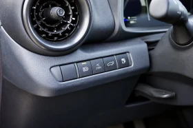 Toyota C-HR GR* PLUG-IN* DISTR* KEYLESS* CAMERA* HUD* CARPLAY | Mobile.bg � ����� ������ 14