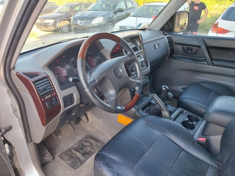 Mitsubishi Pajero 3.2 DID, снимка 7 - Автомобили и джипове - 46916309