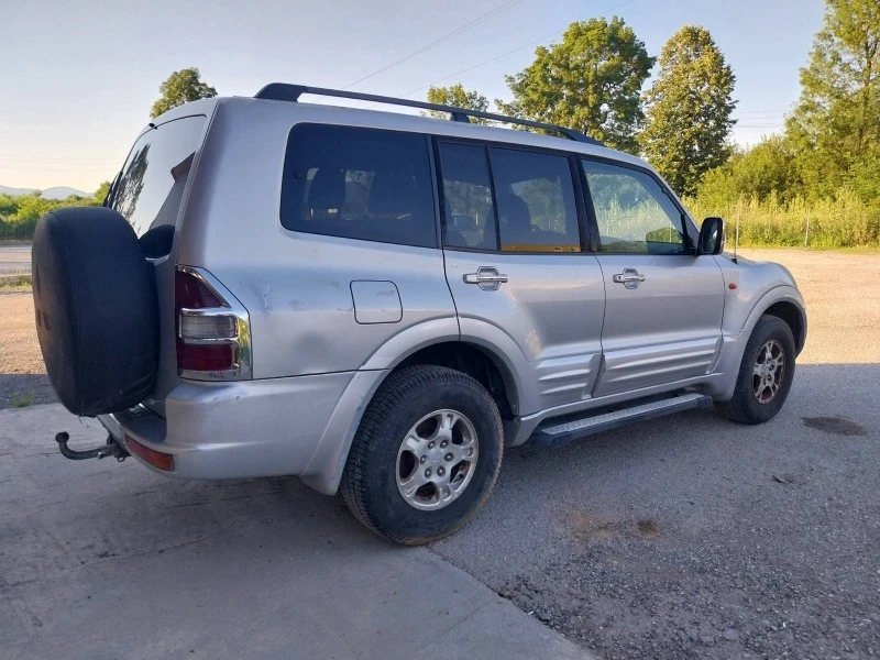 Mitsubishi Pajero 3.2 DID, снимка 4 - Автомобили и джипове - 46916309