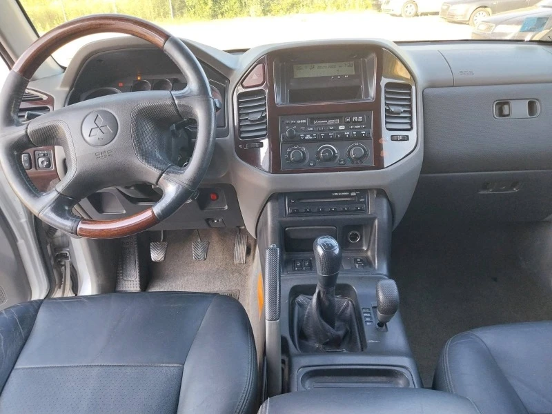 Mitsubishi Pajero 3.2 DID, снимка 8 - Автомобили и джипове - 46916309