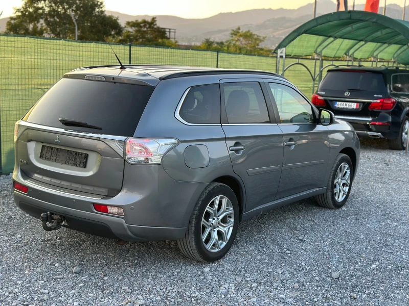 Mitsubishi Outlander PLUG-IN HYBRID, снимка 5 - Автомобили и джипове - 47005431