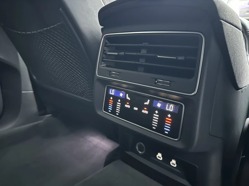 Audi RSQ8 PANO /B&O/FULL/CAMERA 360 /CERAMIC, снимка 16 - Автомобили и джипове - 52996390