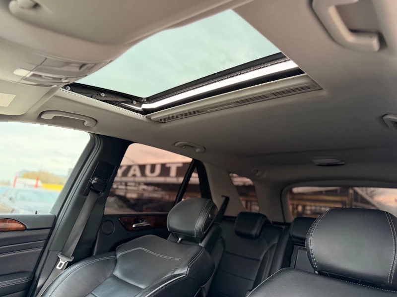 Mercedes-Benz ML 350 BlueTEC= 4Matic= Sport= 3xTV= Distronic= Camera= , снимка 15 - Автомобили и джипове - 53014023