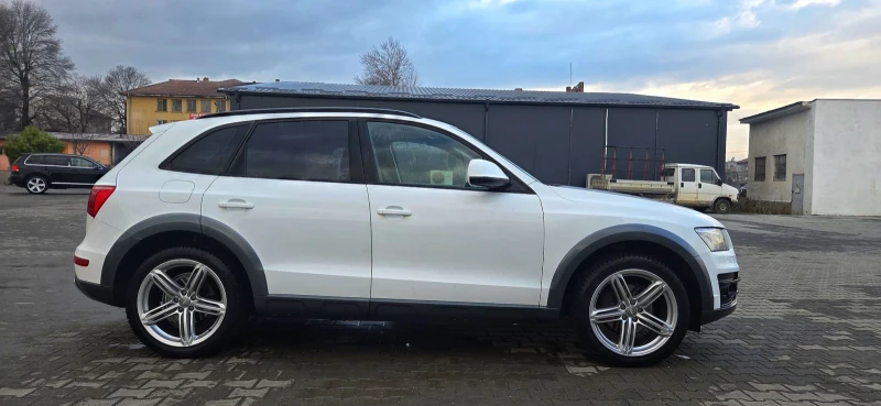 Audi Q5 2.0 Quattro , снимка 4 - Автомобили и джипове - 53235561