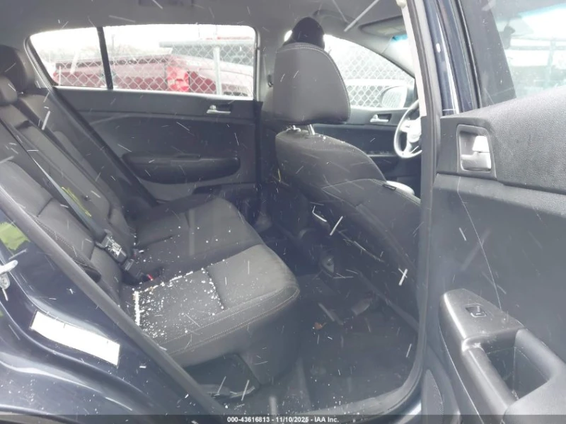 Kia Sportage 2.4L I-4 DI, DOHC, VVT, 181HP All Wheel Drive, снимка 12 - Автомобили и джипове - 53514128