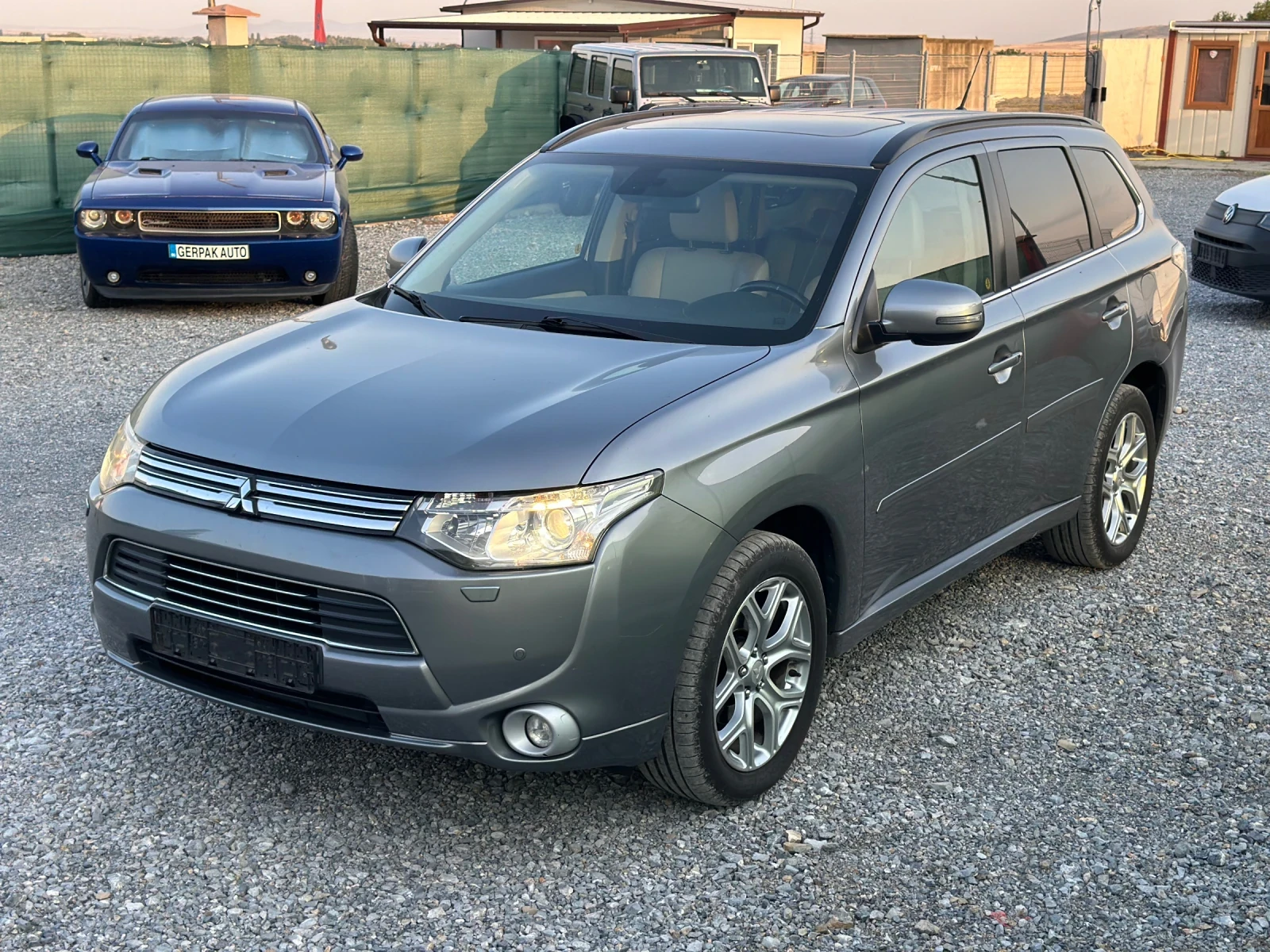 Mitsubishi Outlander PLUG-IN HYBRID - изображение 3