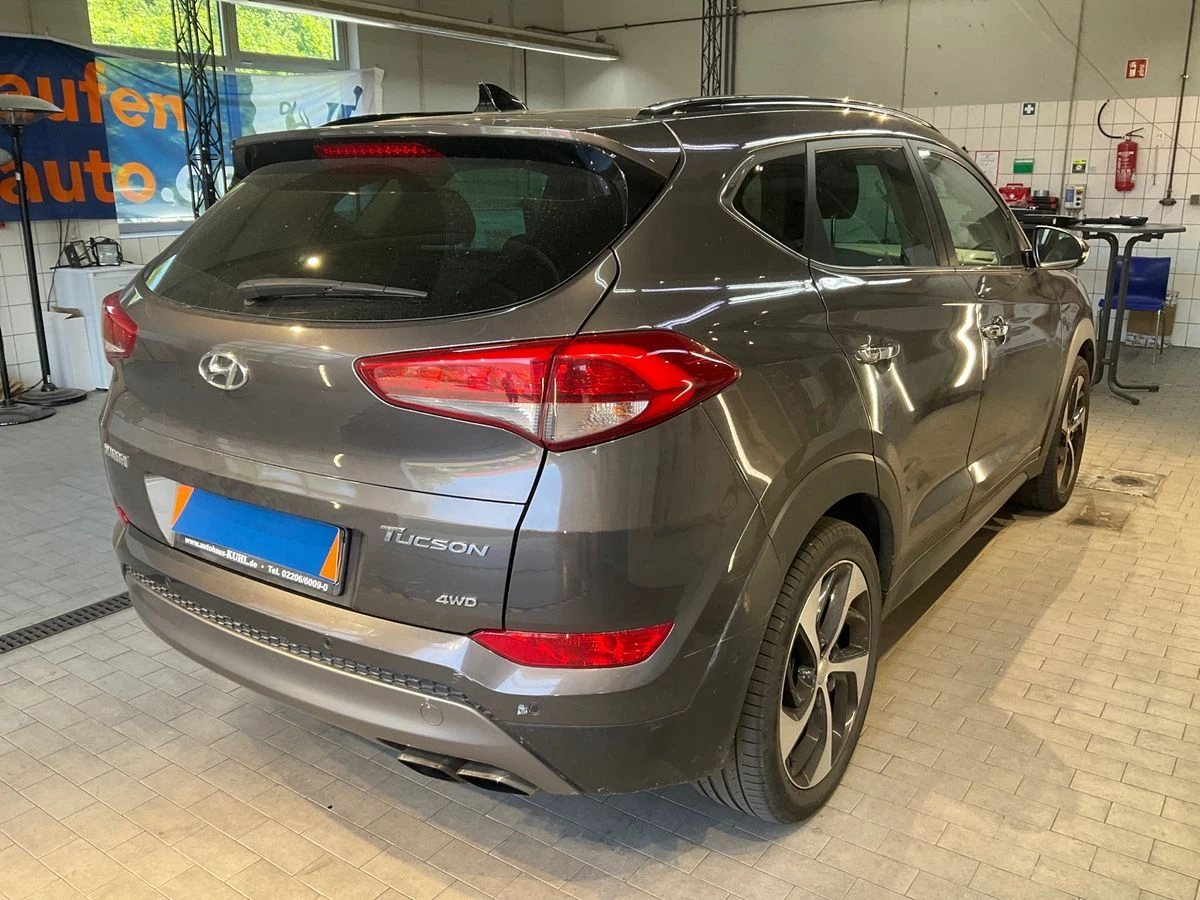 Hyundai Tucson 2.0* CRDi* Premium* 4WD - изображение 6