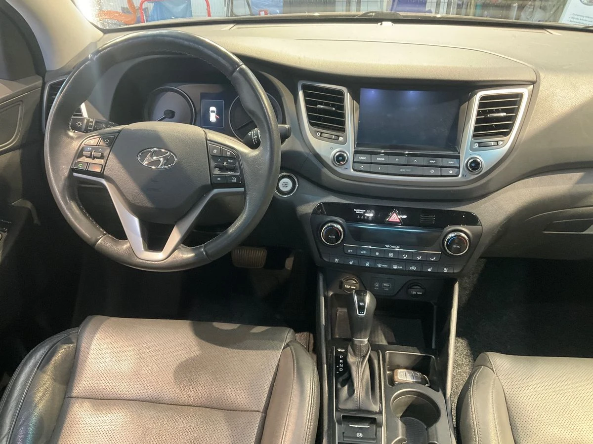 Hyundai Tucson 2.0* CRDi* Premium* 4WD - изображение 10