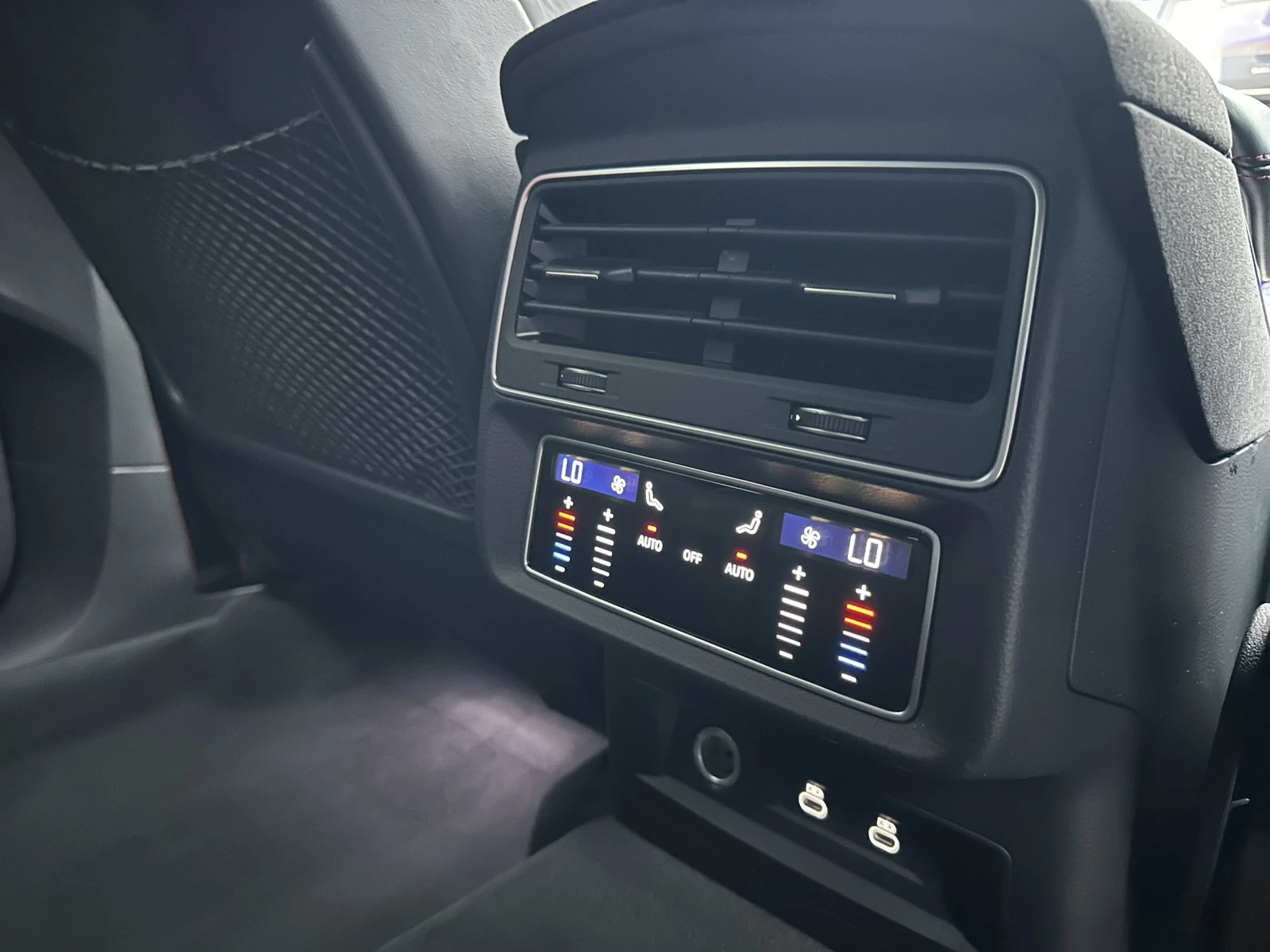 Audi RSQ8 PANO /B&O/FULL/CAMERA 360 /CERAMIC | Mobile.bg � ����������� 16