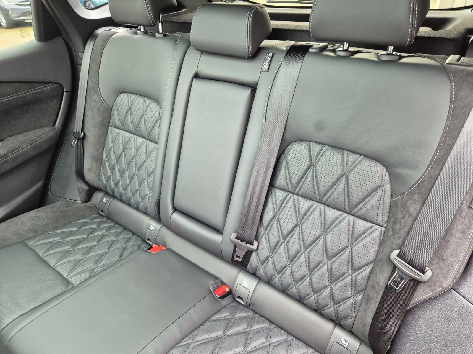 Nissan Qashqai, снимка 12 - Автомобили и джипове - 54358406