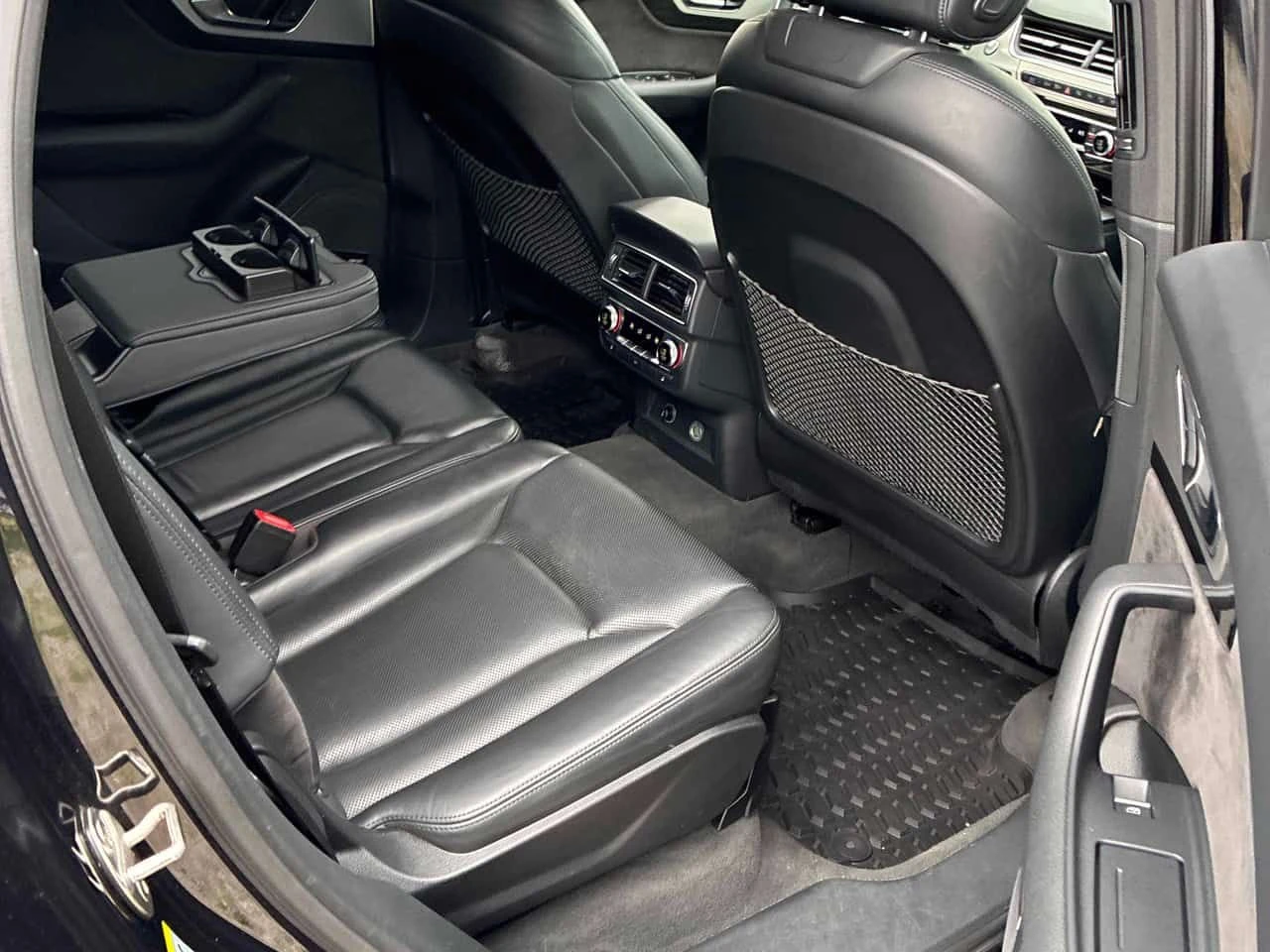 Audi Q7 * Technik * ДИСТРОНИК * ОБДУХВАНЕ * ПАНО * KEYLESS, снимка 14 - Автомобили и джипове - 54976484