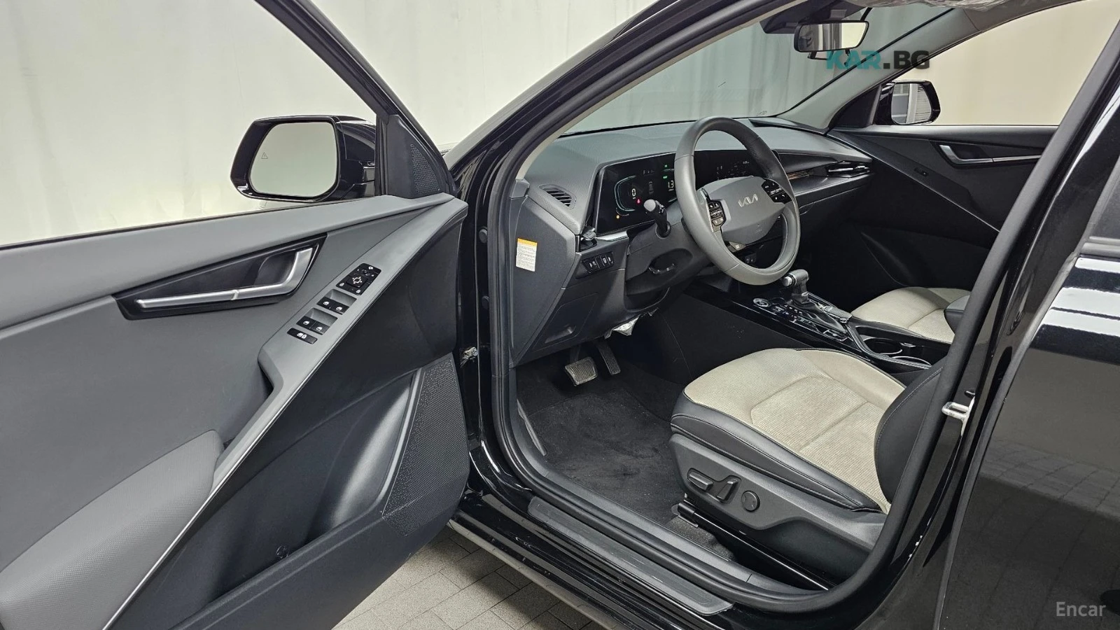 Kia Niro * PRESTIGE* КОЖА* ПОДГРЕВ* ОБДУХВАНЕ* КАМЕРА* NAVI, снимка 10 - Автомобили и джипове - 55029144