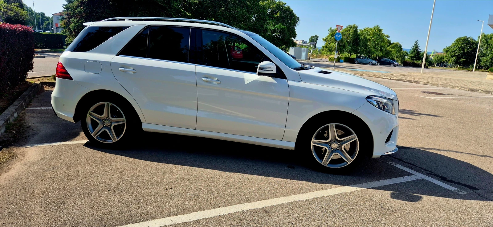Mercedes-Benz GLE 400 AMG, снимка 3 - Автомобили и джипове - 55432416
