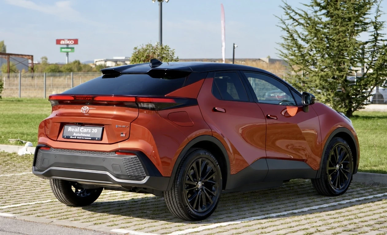Toyota C-HR GR* PLUG-IN* DISTR* KEYLESS* CAMERA* HUD* CARPLAY | Mobile.bg � ����������� 4