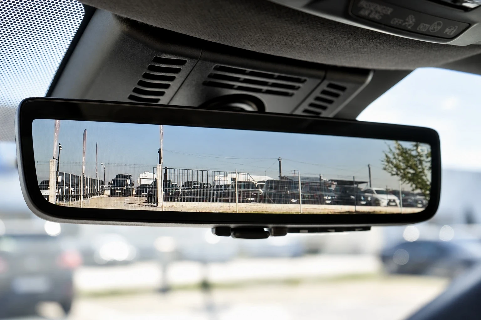 Toyota C-HR GR* PLUG-IN* DISTR* KEYLESS* CAMERA* HUD* CARPLAY | Mobile.bg � ����������� 16