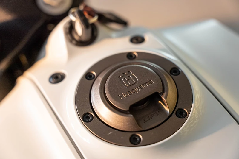 Husqvarna Vitpilen, снимка 6 - Мотоциклети и мототехника - 51505717