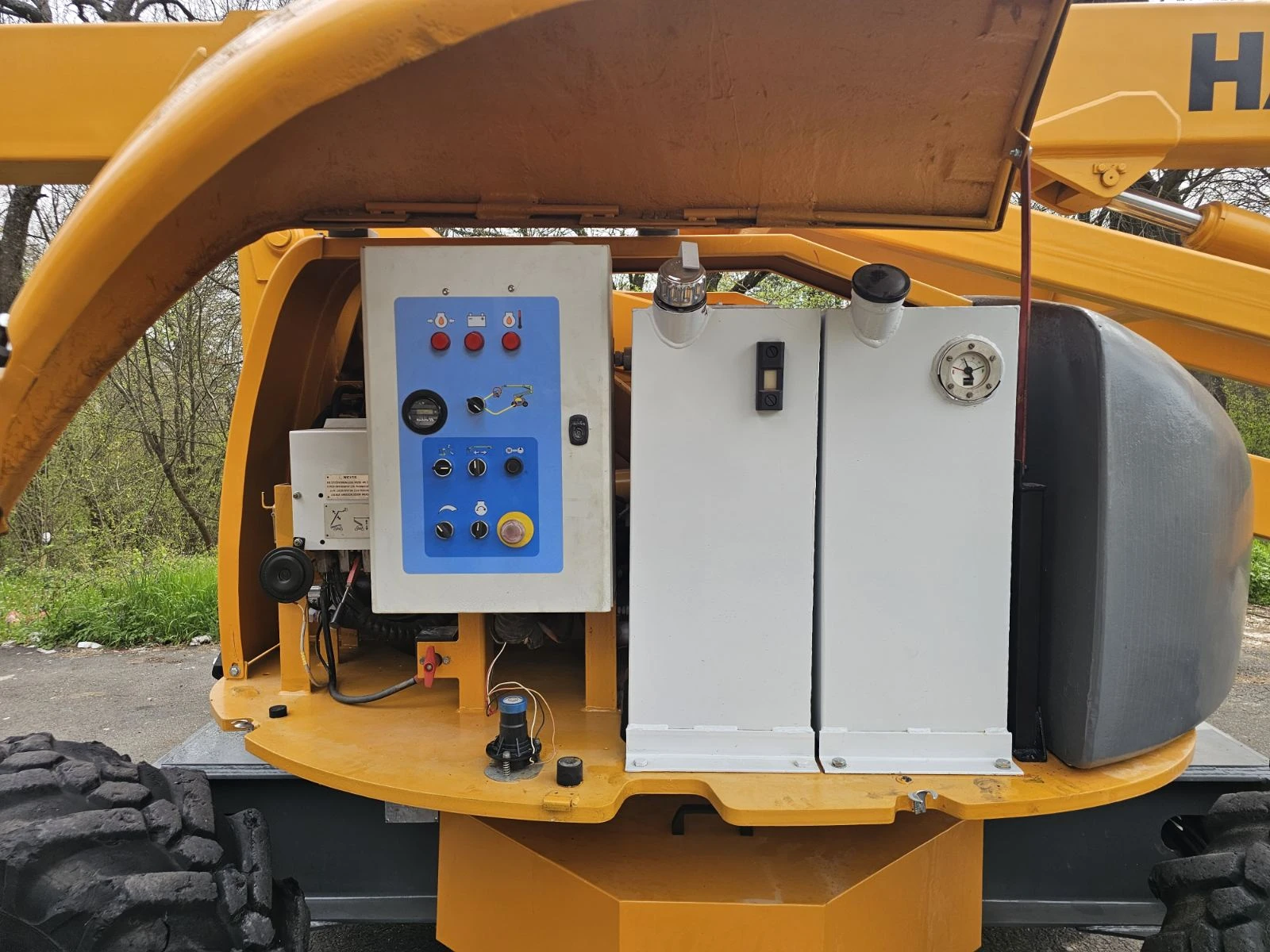 ��������� Haulotte HA 20 PX 4x4x4 | Mobile.bg � ����������� 12