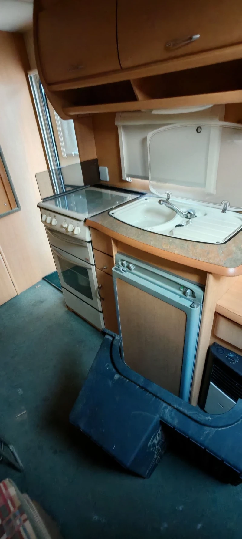 Каравана ABI, снимка 10 - Каравани и кемпери - 53141781