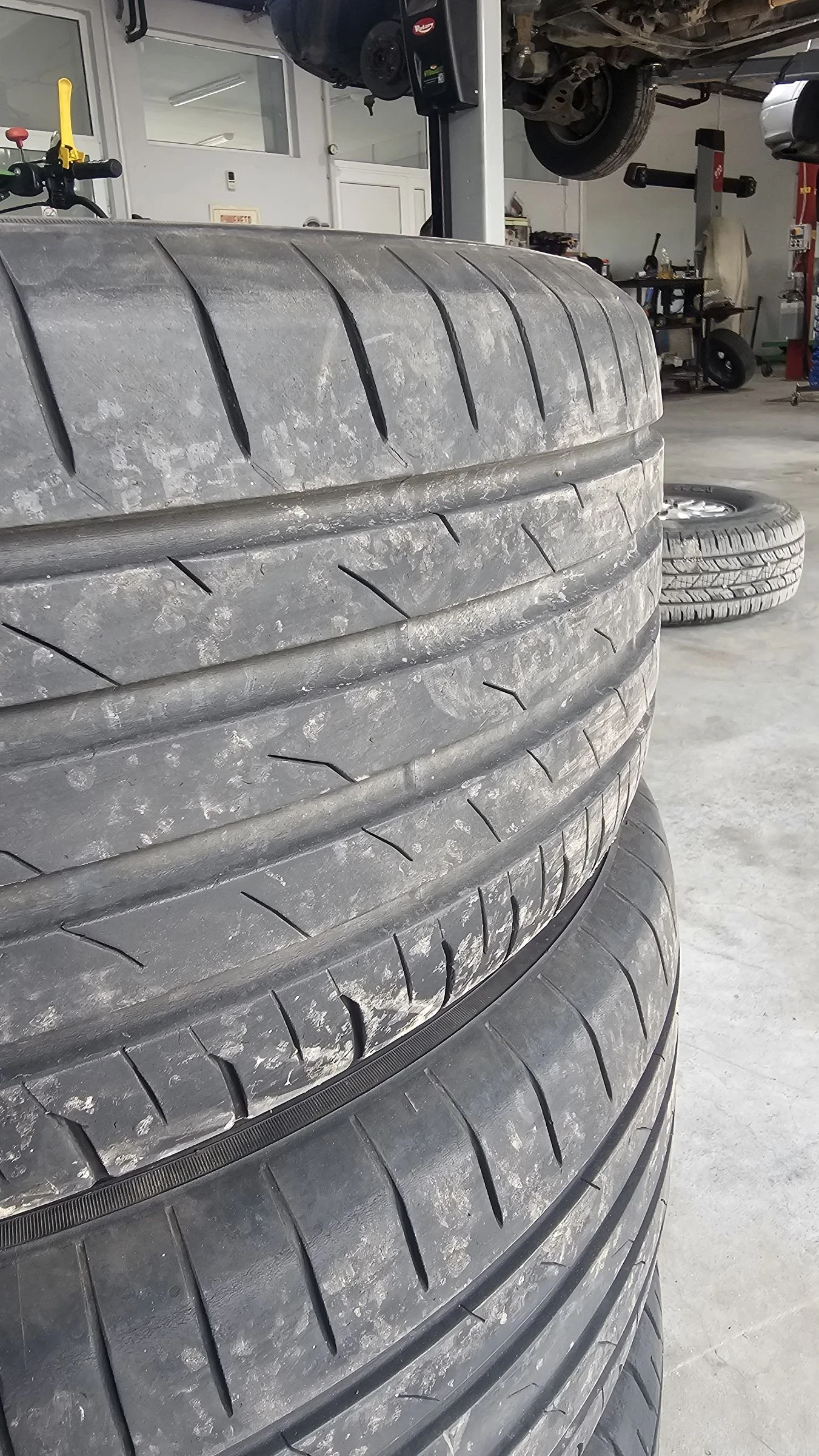 Гуми Летни 215/55R17