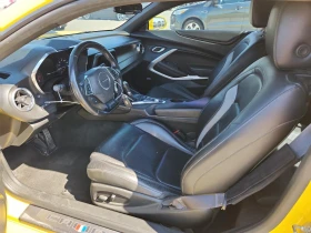 Chevrolet Camaro * 3.6* V6* КОЖА* ПОДГРЕВ* ПАРКТРОНИК* НАВИ* , снимка 7