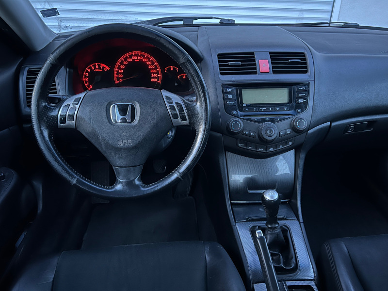 Honda Accord 2.0 газ, снимка 8 - Автомобили и джипове - 45209374