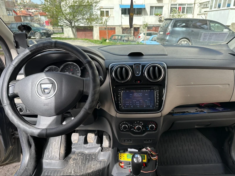 Dacia Lodgy, снимка 13 - Автомобили и джипове - 47486644