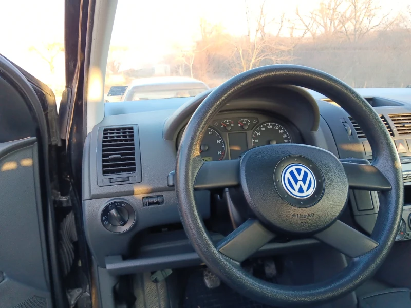 VW Polo, снимка 5 - Автомобили и джипове - 48911199