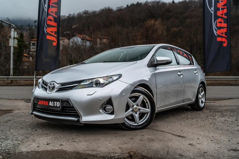 Toyota Auris 2.0D-4D С ГАРАНЦИЯ! Купи за 297лв на месец! , снимка 1 - Автомобили и джипове - 49161492