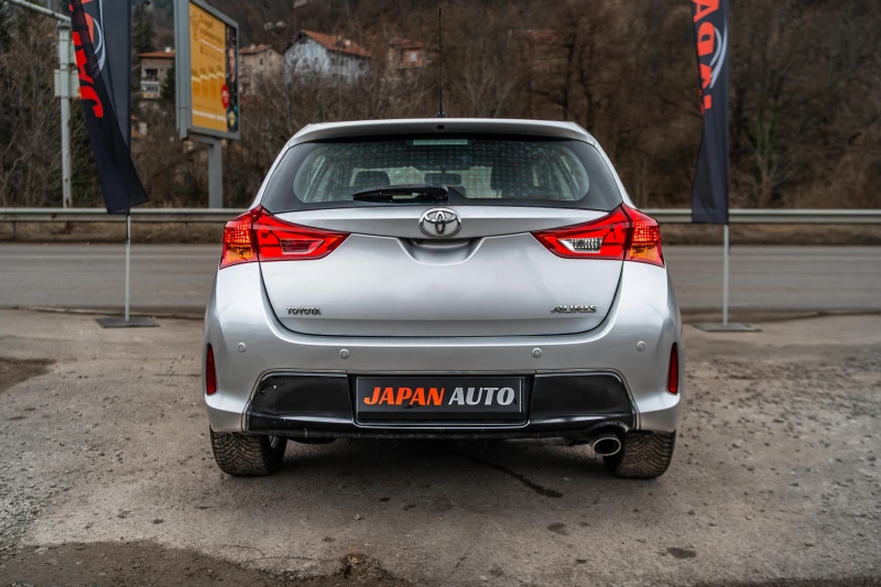 Toyota Auris 2.0D-4D С ГАРАНЦИЯ! Купи за 297лв на месец! , снимка 5 - Автомобили и джипове - 49161492