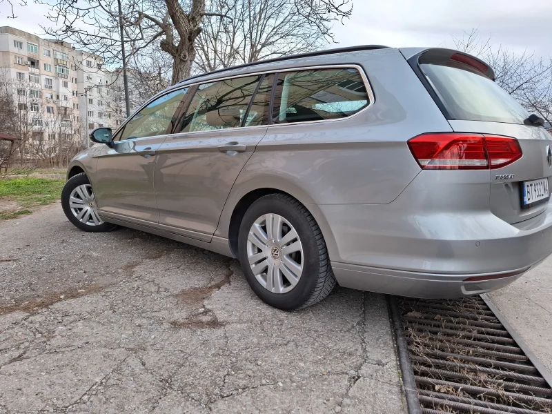 VW Passat, снимка 2 - Автомобили и джипове - 49351318