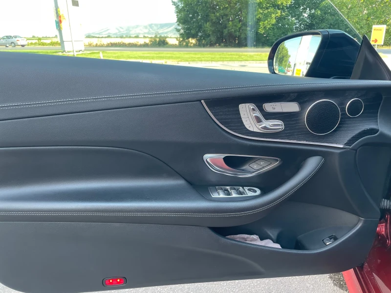 Mercedes-Benz E 200 i-4MATIC-AMG Line-COUPE-SPORT, снимка 8 - Автомобили и джипове - 50810842