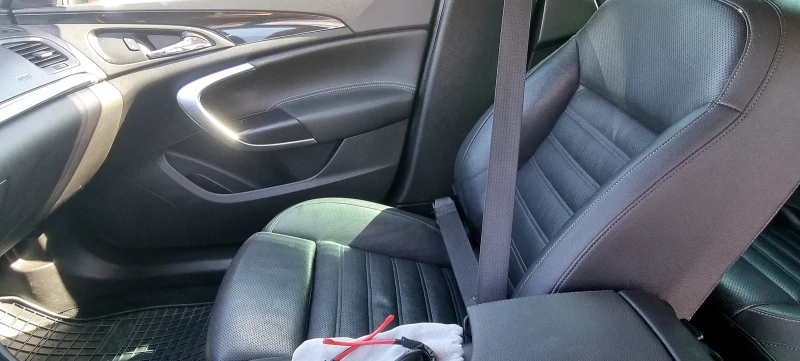Opel Insignia Opel Insignia Sports Tourer 1.6 CDTI, снимка 12 - Автомобили и джипове - 52284858