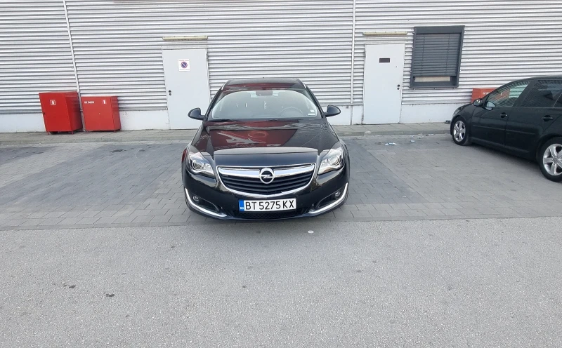 Opel Insignia Opel Insignia Sports Tourer 1.6 CDTI, снимка 2 - Автомобили и джипове - 52284858