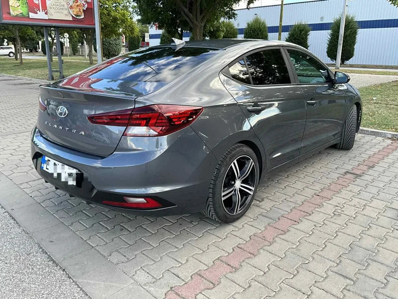 Hyundai Elantra 2.0  150 к.с. ГАЗ, снимка 4 - Автомобили и джипове - 52420182