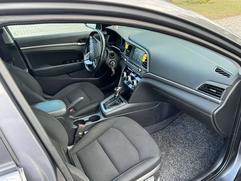Hyundai Elantra 2.0  150 к.с. ГАЗ, снимка 9 - Автомобили и джипове - 52420182