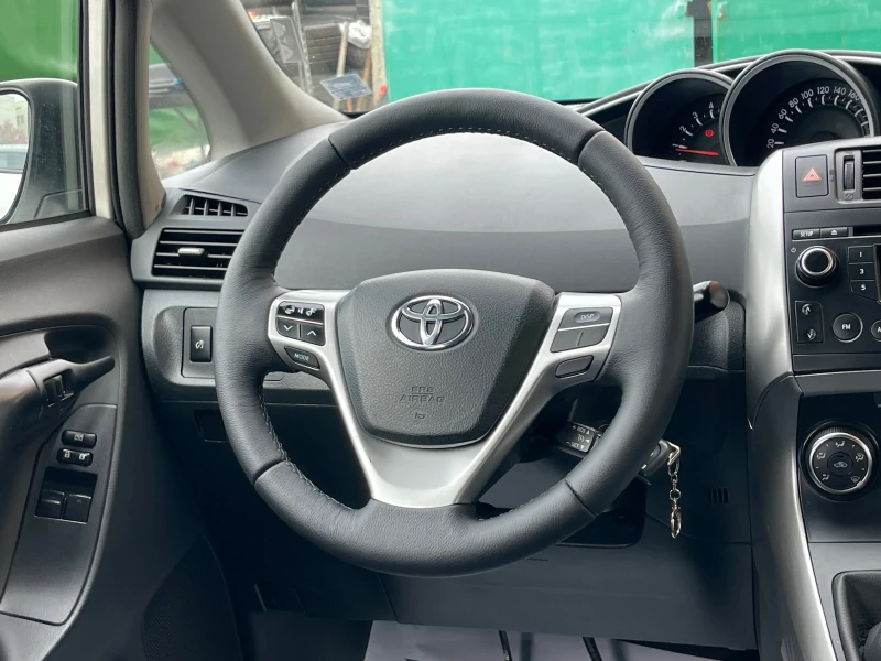 Toyota Verso 2.0D4D* 124 К.С.6+ 1* , снимка 7 - Автомобили и джипове - 52141868