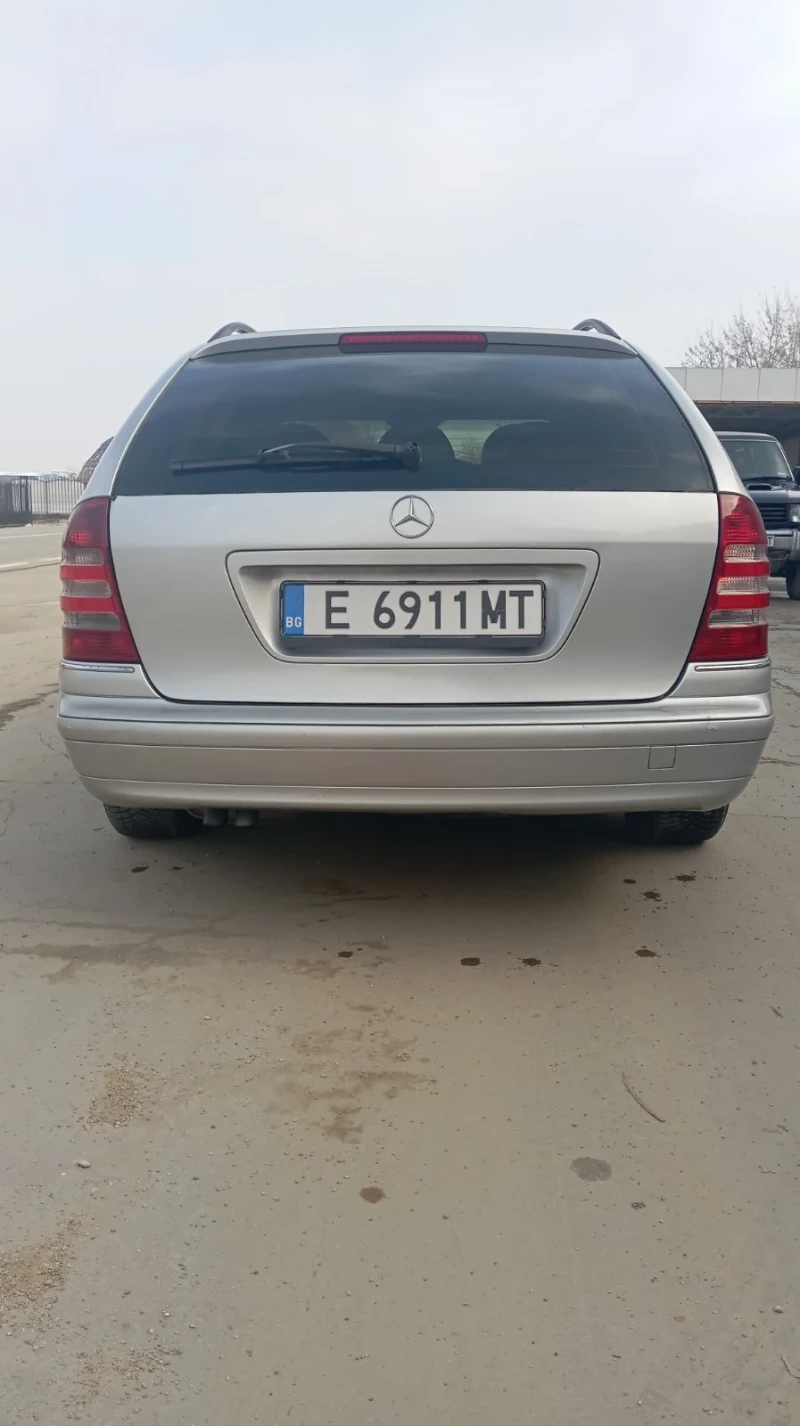 Mercedes-Benz C 220 cdi, снимка 2 - Автомобили и джипове - 52310292